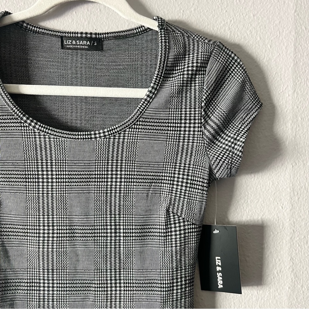Elegant Black and Gray Plaid Midi Dress - Picture 2 of 6